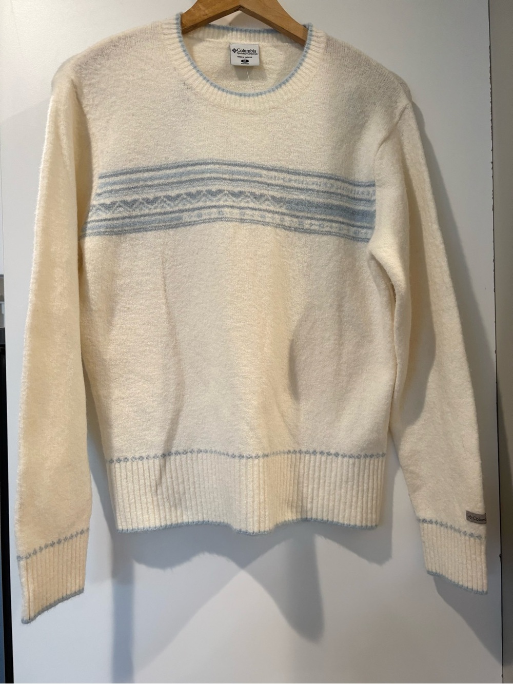 Columbia crewneck wool blend sweater in cream size Medium new with tag!
